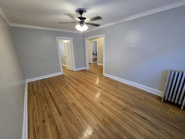 4826 N Avers Ave #2E — Photo 6