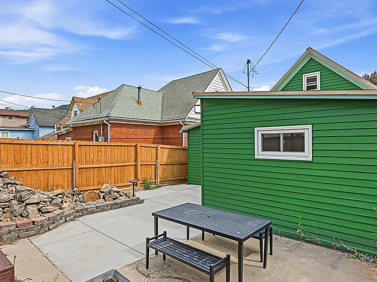 516 Colorado Blvd — Photo 25