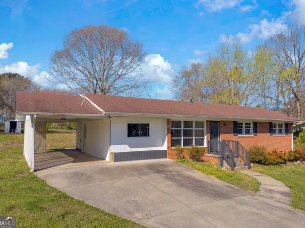 208 Cherry St, Toccoa, GA 30577