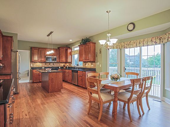 4th image of 3416 Sunnyside Ct