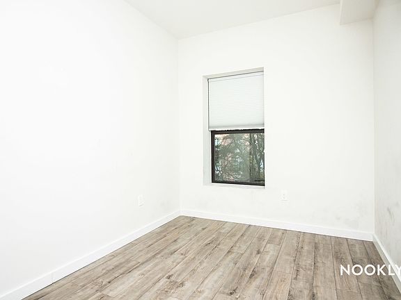 5th image of 576 Washington Ave #4F