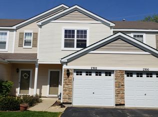 2302 Flagstone Ln #2318, Carpentersville, IL 60110