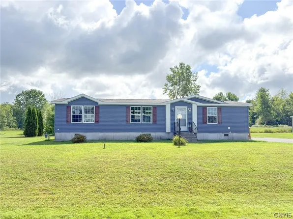 13 Greentree Blvd, Rome, NY 13440