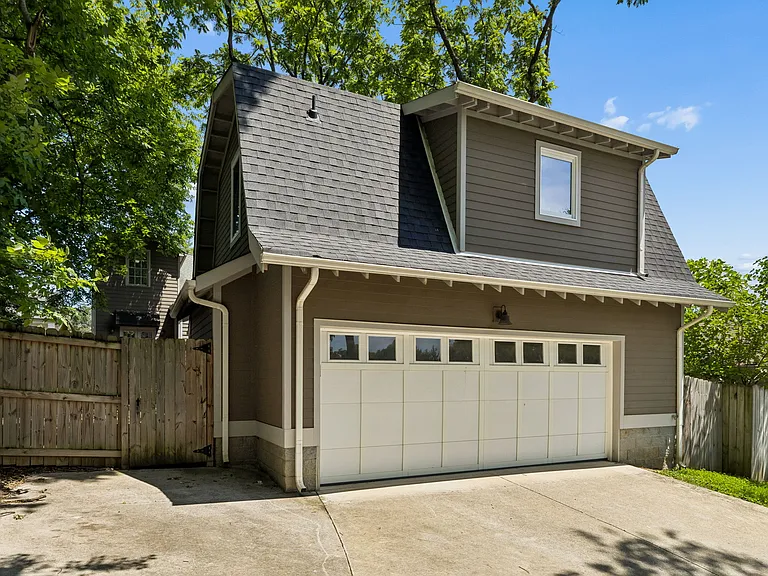 1011 Bate Ave — Photo 45