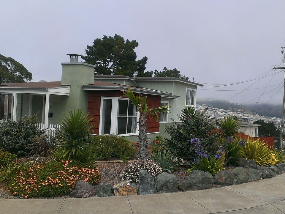 1st image of 1 Randall Ct