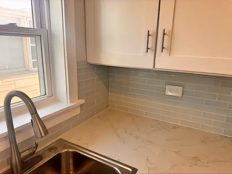 8228 Walsh Ln #3R — Photo 8