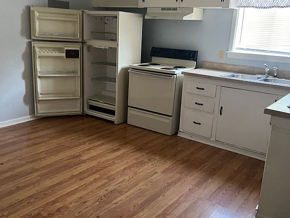 3rd image of 634 1/2 En 15th St