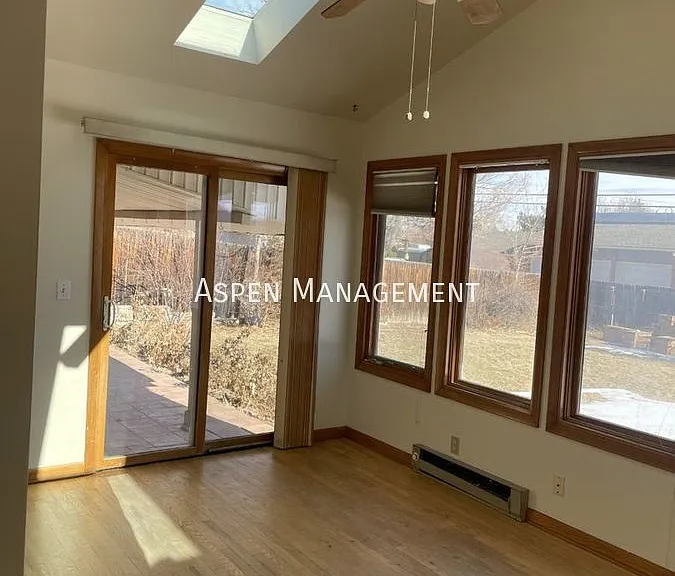 380 Agate St — Photo 11