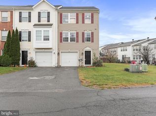 712 Prentiss Point Pkwy, Martinsburg, WV 25401
