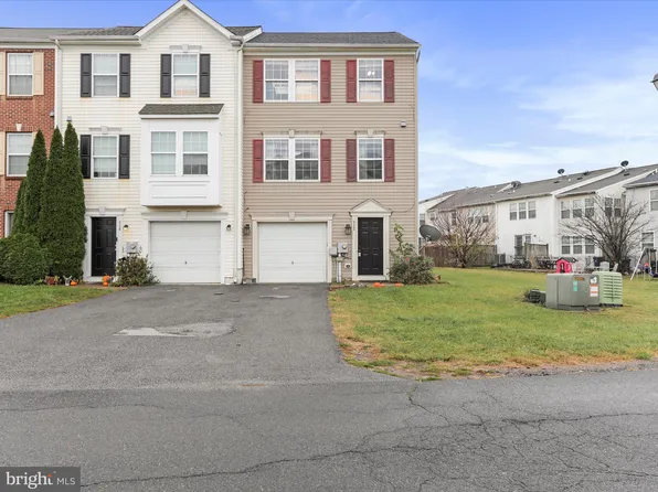 712 Prentiss Point Pkwy, Martinsburg, WV 25401