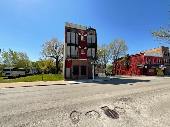 3033 W 5th Ave, Chicago, IL 60612