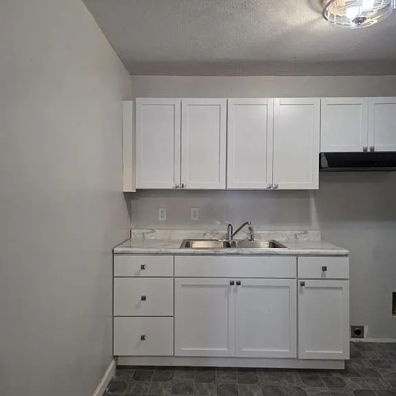 400 W Elm St #1 — Photo 5