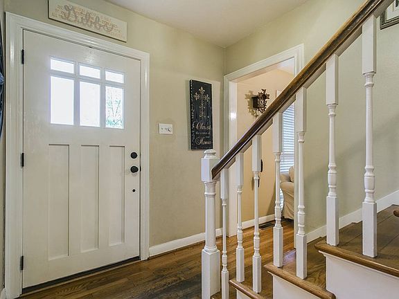 3rd image of 219 Arcadia Pl