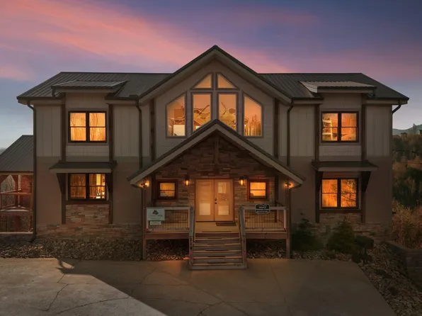 986 Chestnut Dr, Gatlinburg, TN 37738