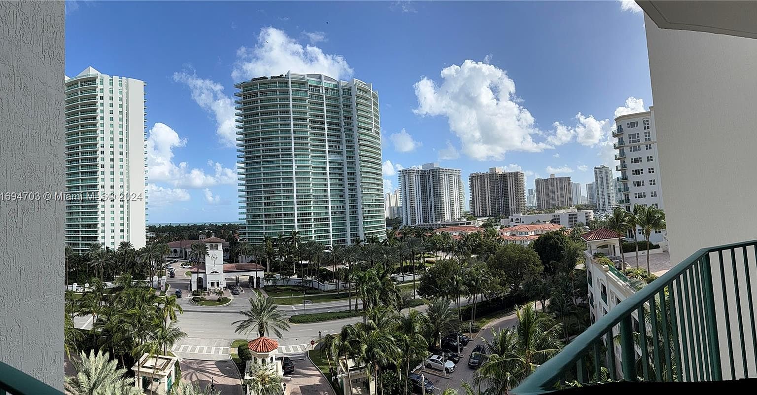 20000 Country Club Dr APT 803