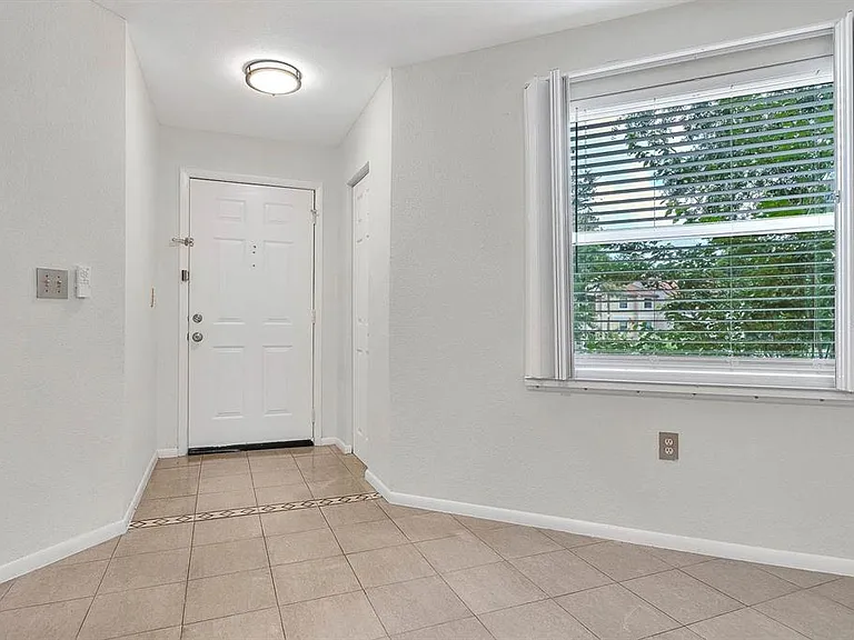 3032 Parkway Blvd #201 — Photo 3