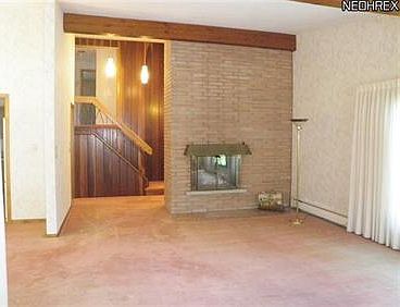 5th image of 2186 Garden Dr
