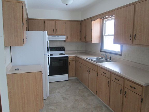4th image of 3115 Primrose Dr