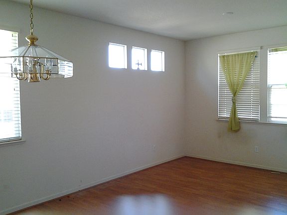 3rd image of 384 Ashwood Way