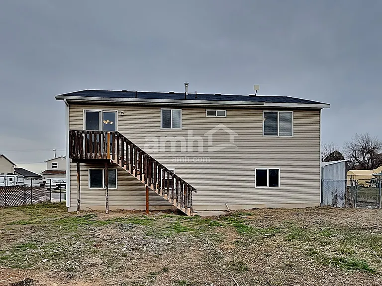 2103 W 2265 N — Photo 16