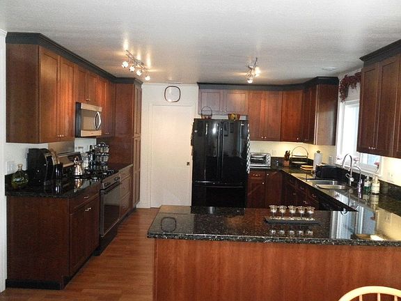 2nd image of 2339 Olivet Ave