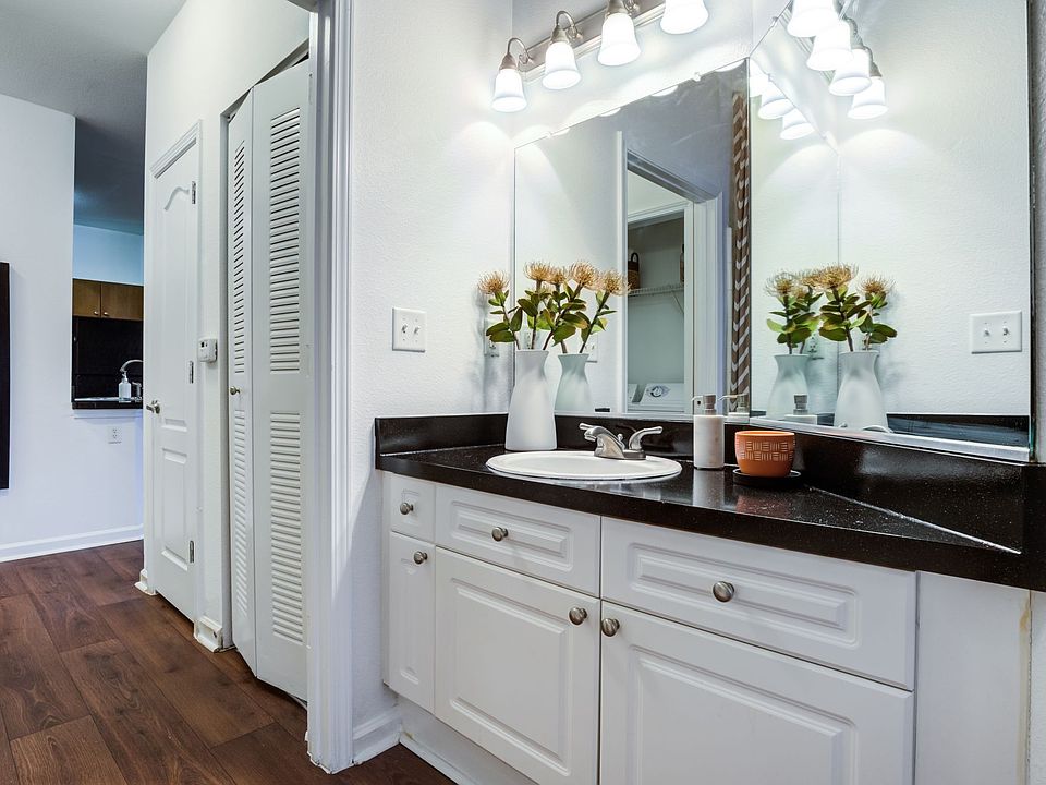 The Vinoy at Innovation Park Apartment Rentals with Virtual tours