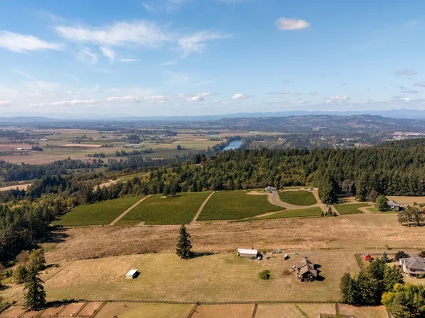NE Kramien, Newberg, OR 97132