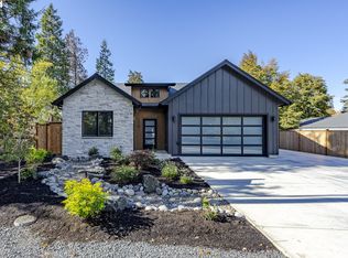 1218 Debrick Rd, Eugene, OR 97401
