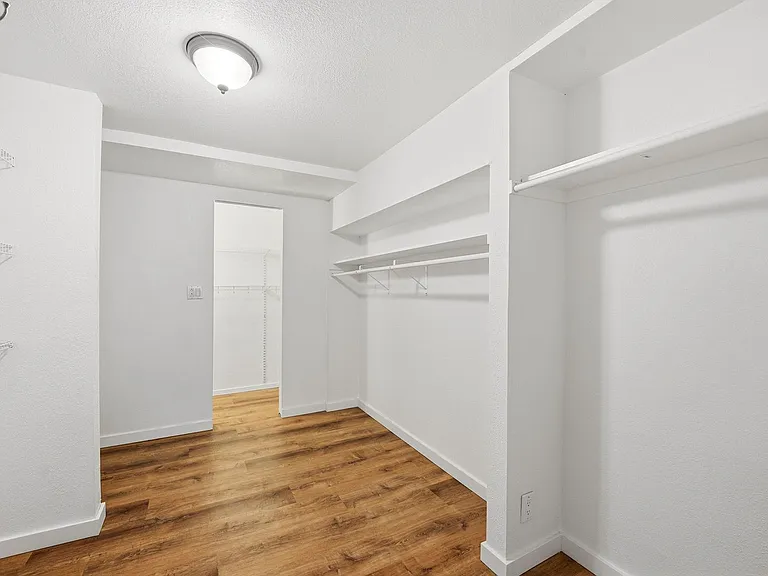 1275 W 4th Ave — Photo 35