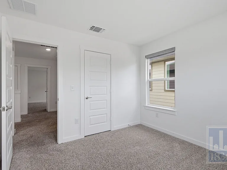 10925 Tildon Ave — Photo 19