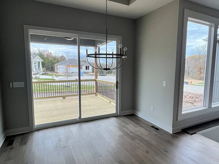 11009 S Millstone Dr — Photo 18