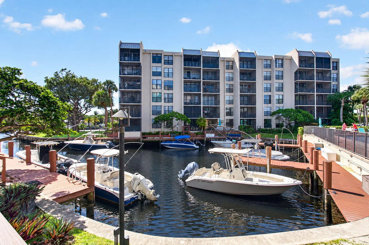 20 Royal Palm Way — Photo 4