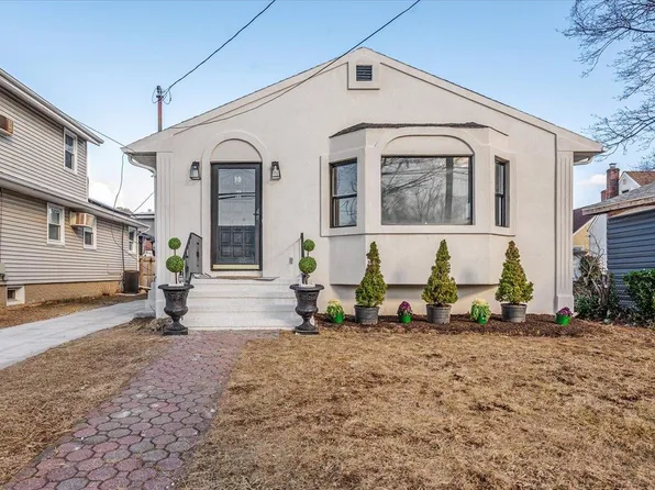 30 woodcrest Street, Valley Stream, NY 11581