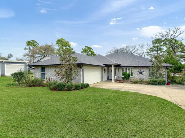136 Blackfoot Trl, Lake Kiowa, TX 76240