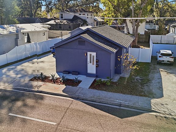 2nd image of 118 W Sligh Ave