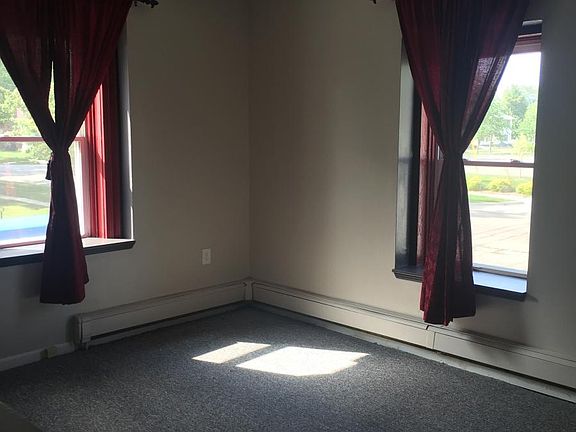 Dining room or third bedroom