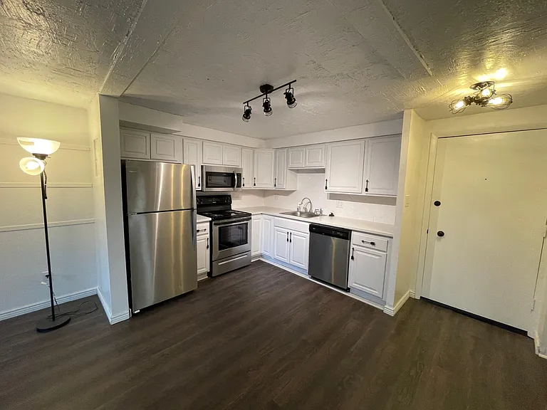 1304 S Parker Rd #140 — Photo 7