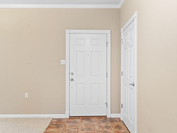 4th image of 1140 Gertrude Dr