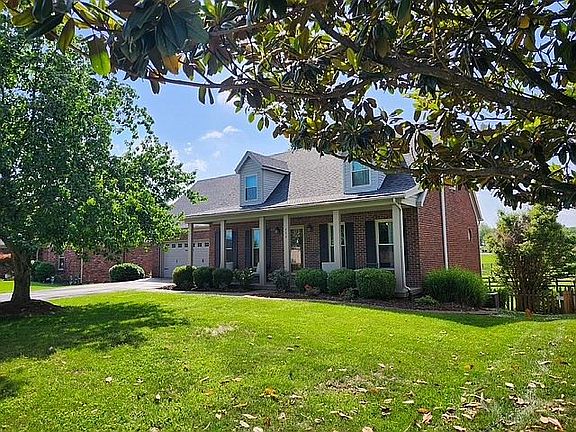 2nd image of 206 Deer Run Dr