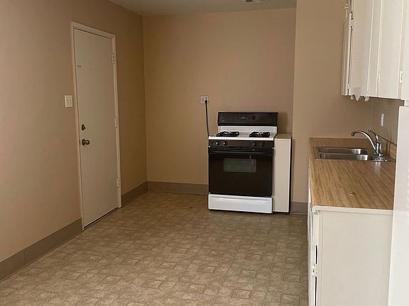 4th image of 8335 Mariposa Ave