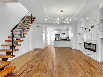 2044 Pacific Street, #1