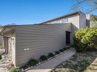 3171 Lakehaven Dr, Ann Arbor, MI