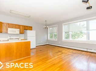 917 W Irving Park Rd APT 2F, Chicago, IL 60613