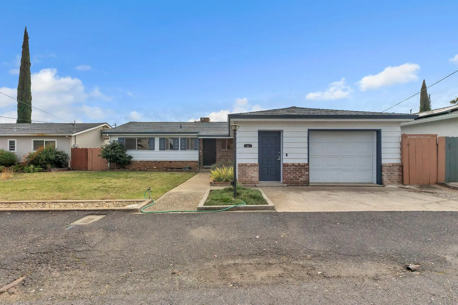 1310 Fairview Dr photo 1