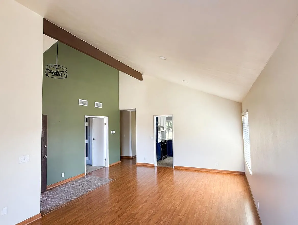 Unit Photo - 1897 Cabrena St