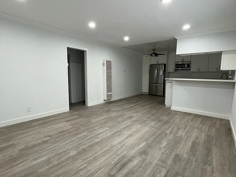 539 Sunset Ave #4 — Photo 1