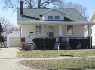 1035 N Oakland Ave, Decatur, IL 62522