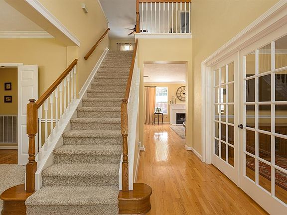 4th image of 5227 Sweet Orchard Ct