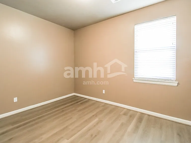 11728 SW 22nd Ter — Photo 11