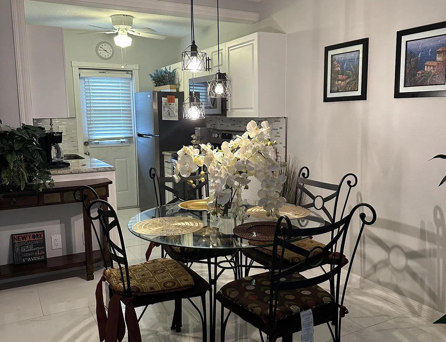 2 bed, 1.0 bath, 729 sqft, $1,800 — Photo 4